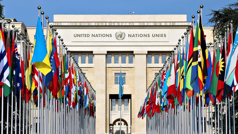 Вищі посадовці ООН закликають бійців проявляти “максимальну стриманість” на сході України для захисту цивільних