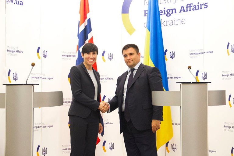 Міністр закордонних справ Норвегії відвідає Донбас