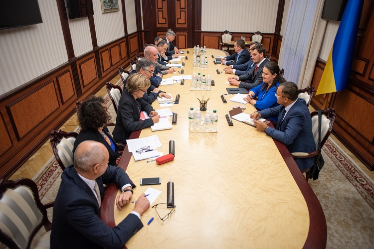 Посли G7 зустрілись із прем’єром України та керівником місії МВФ